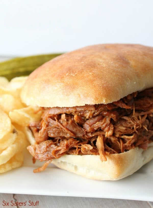 Easy Slow Cooker BBQ Pulled Pork Sandwiches Recipe