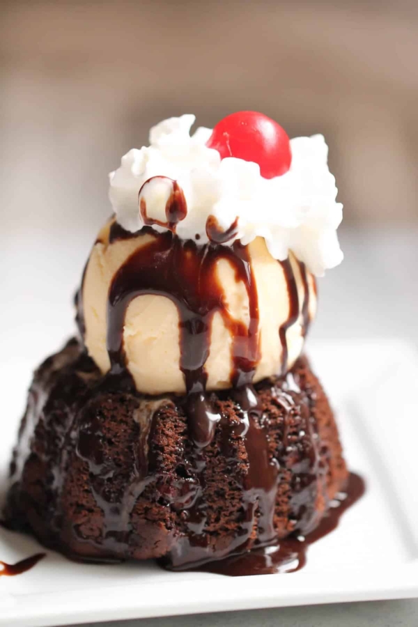 Chili's Molten Lava Cake Copycat with ice cream and hot fudge on top