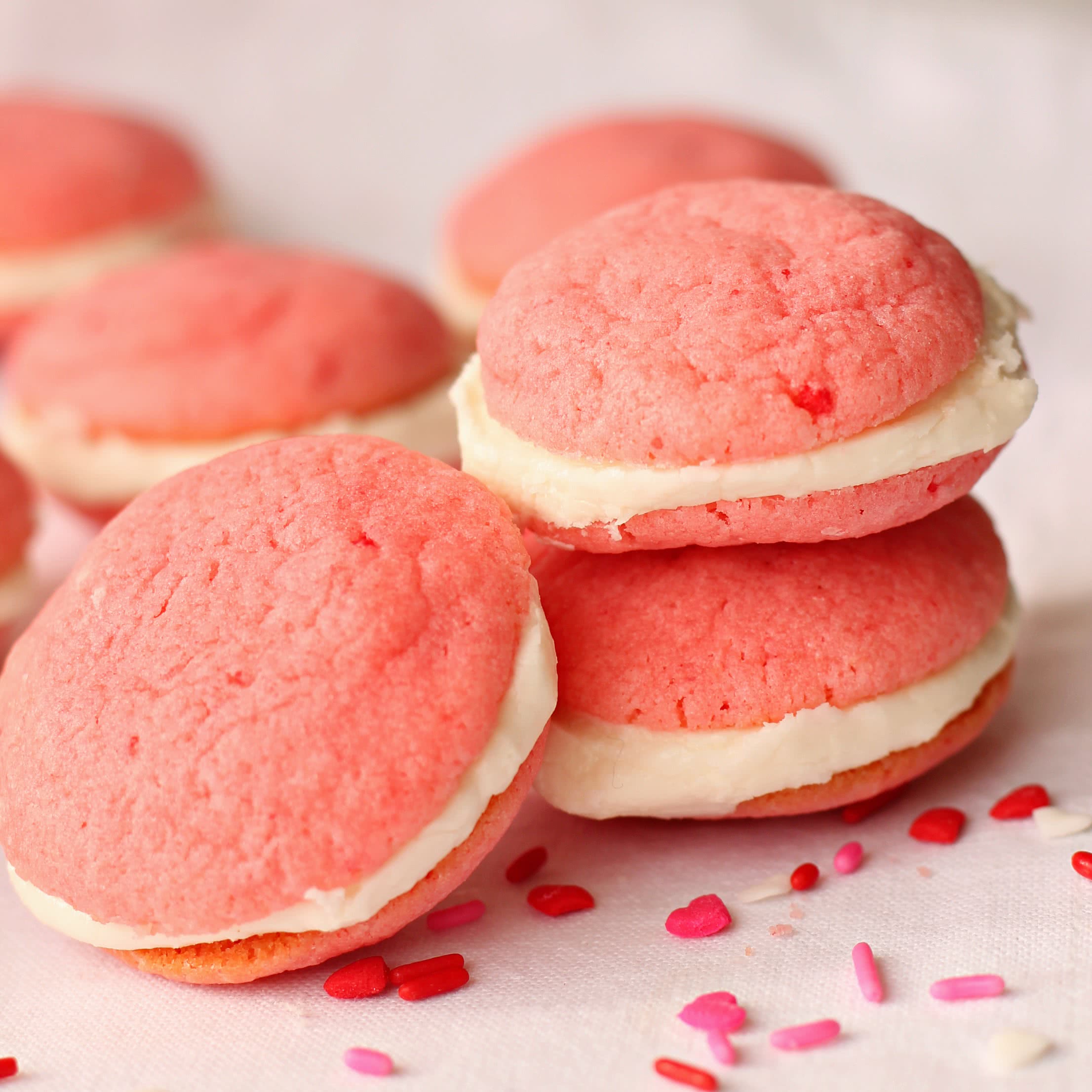 Strawberry Valentine Oreo Cookies 3