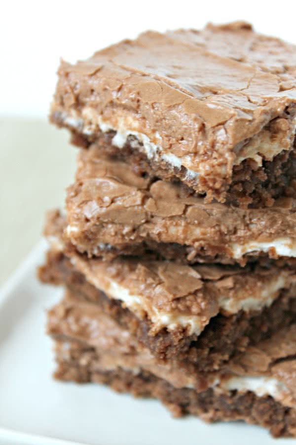 Chocolate Marshmallow Brownies | 25 Christmas Potluck Recipes for Your Office Party