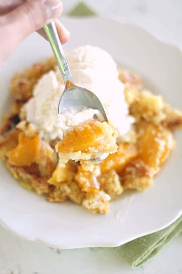 dutch oven peach cobbler with cake mix and soda