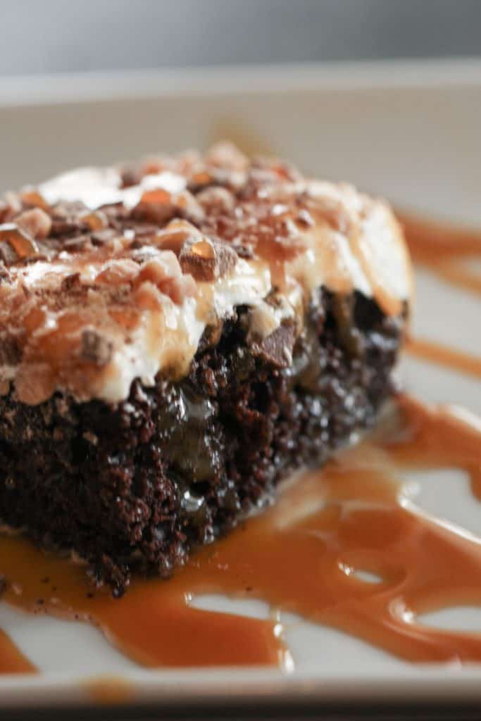 chocolate caramel toffee crunch cake