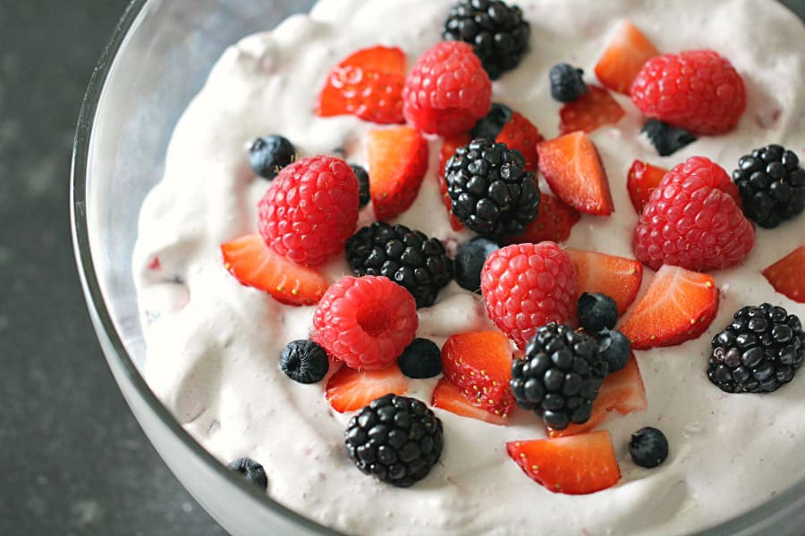 5 Minute Mixed Berry Parfait Yogurt Salad