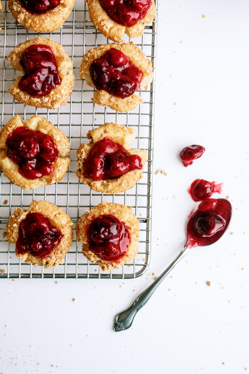 Cherry cheesecake cookies filled with a teaspoon of pie filling