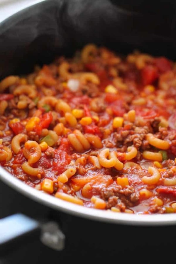 Grandma’s Delicious Goulash in a pan
