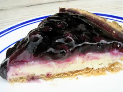 {No-Bake} Fluffy Blueberry Cheesecake