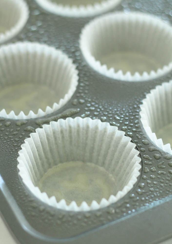 Cupcake muffin tin with paper liners