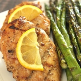 Grilled chicken with lemon and asparagus