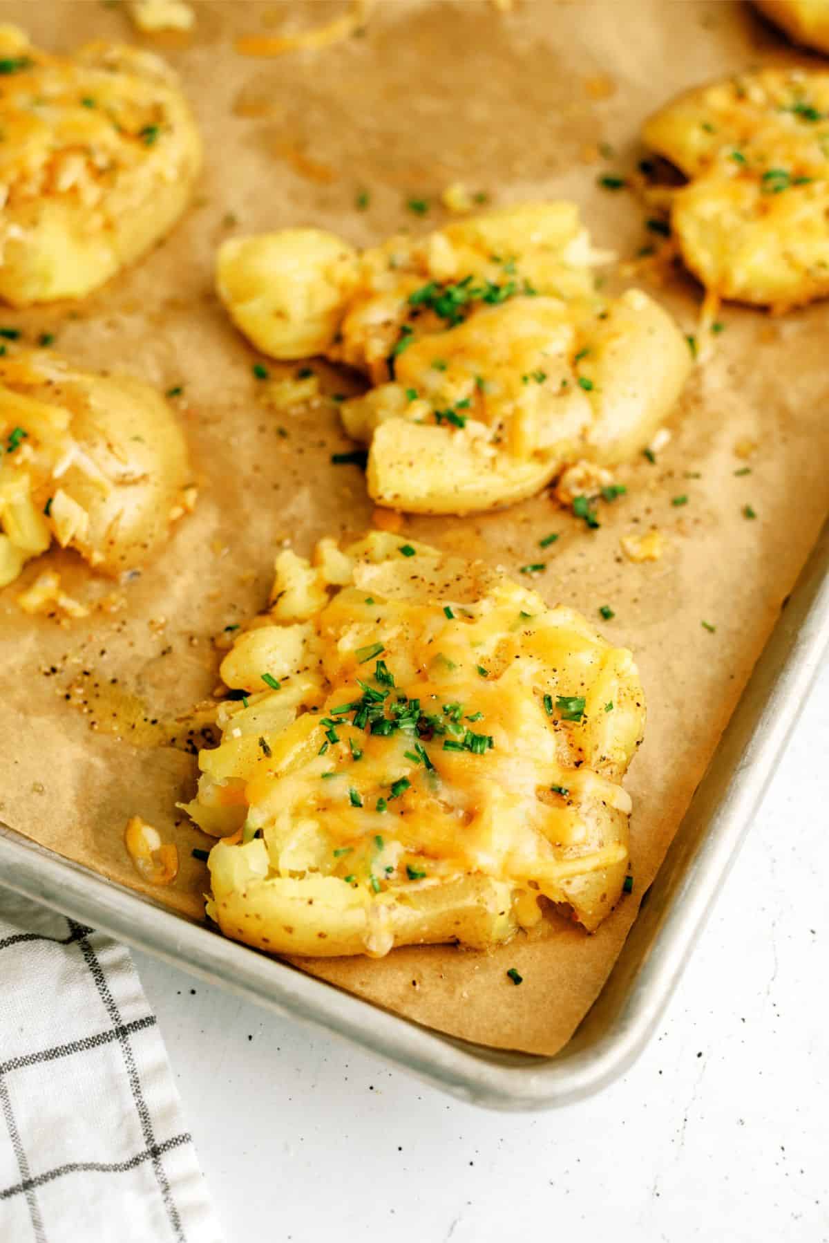 Crispy Roasted Mini Smashed Potatoes - A Peachy Plate