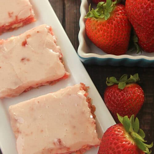 strawberry cake bars