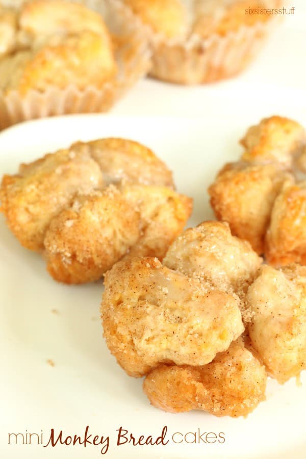 mini monkey bread cakes