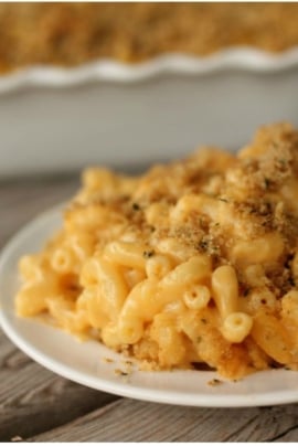 Baked Macaroni and Cheese on plate