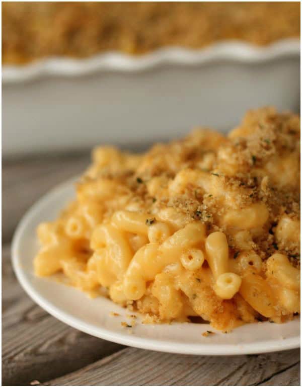 Baked Macaroni and Cheese on plate