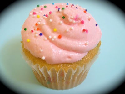 The Perfect Buttercream Icing Recipe and Cupcake Tip