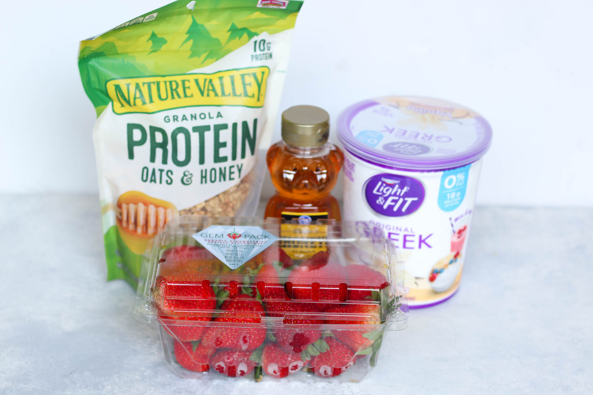 Ingredients for Strawberry Yogurt Granola Bark 