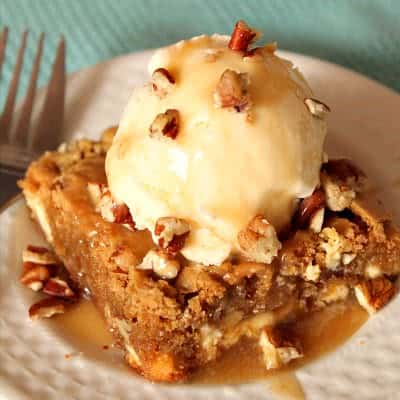 Applebee's Copycat Maple Butter Blondies | Six Sisters' Stuff