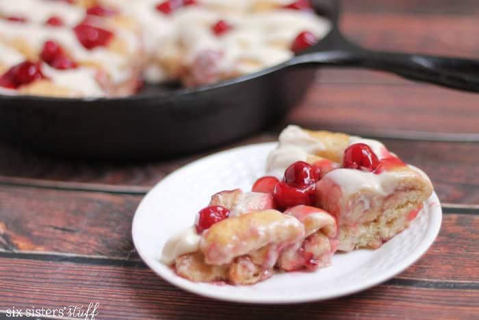 skillet sweet roll