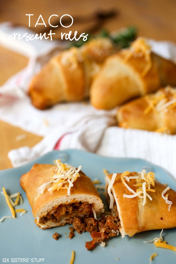 Taco-Crescent-Rolls-with-Old-El-Paso-and-Six-Sisters-Stuff
