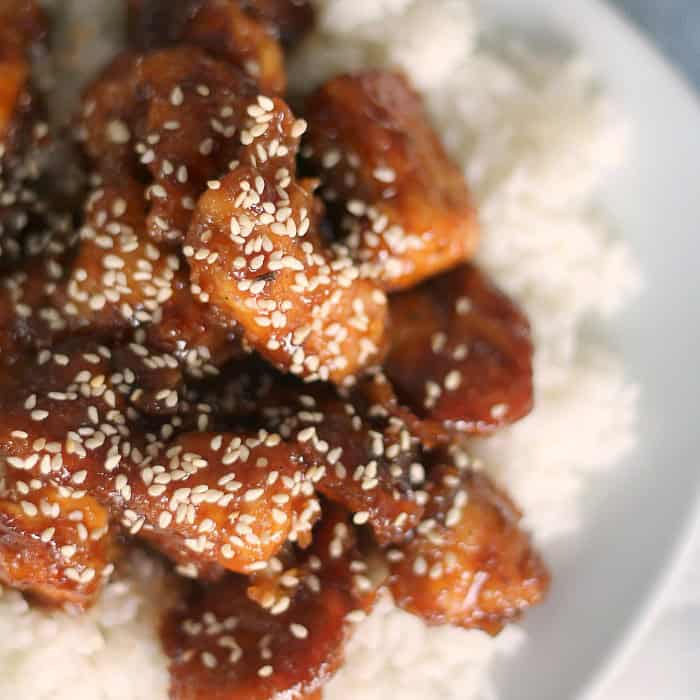 Delicious Baked Orange Chicken from SixSistersStuff.com