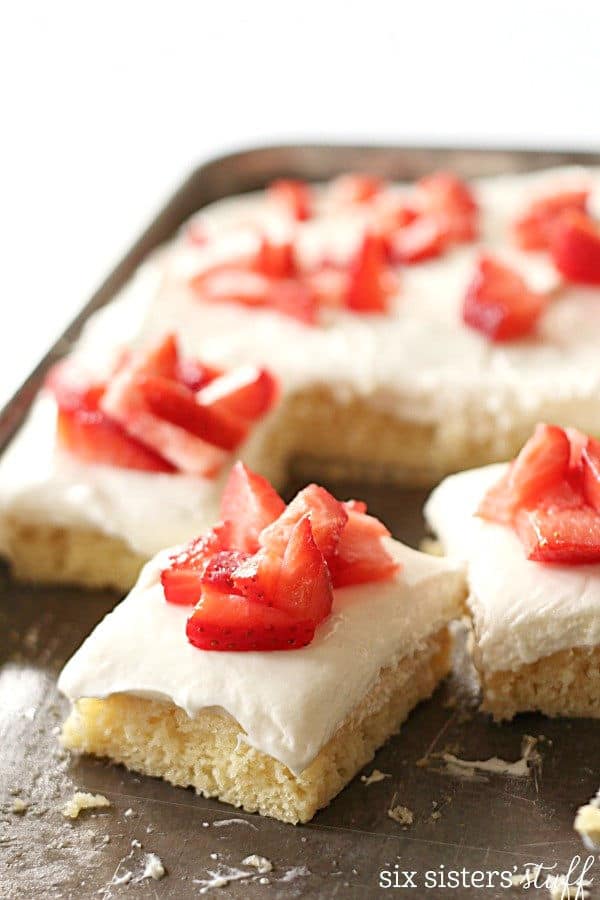 Strawberry Shortcake Sheet Cake Recipe