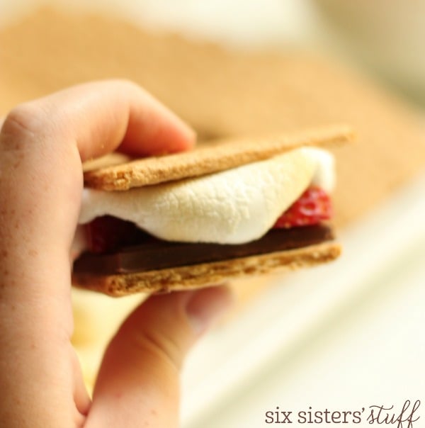 Strawberry S'mores Six Sisters' Stuff