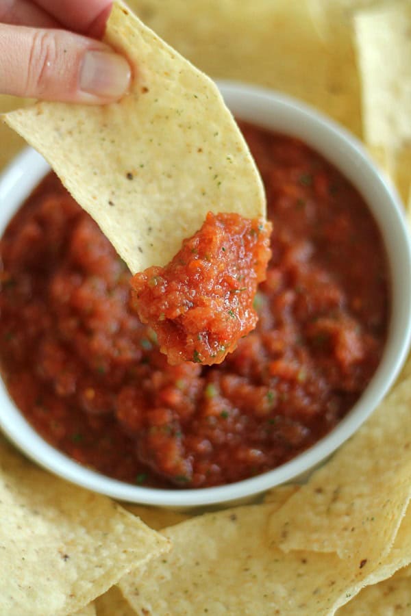 The Best Blender Salsa Recipe from SixSistersStuff.com