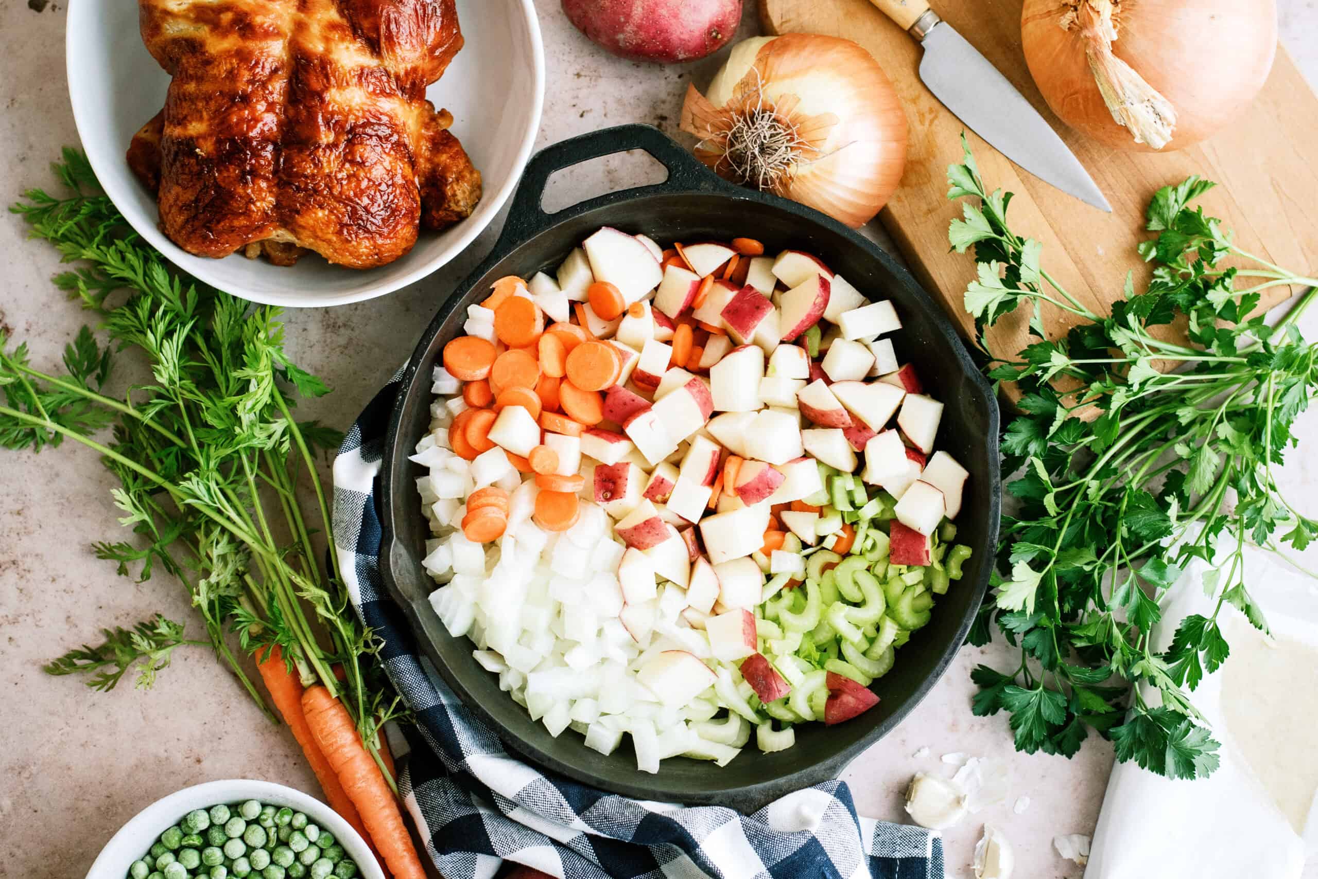 Skillet chicken pot pie ingredients