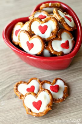 white chocolate pretzel hearts