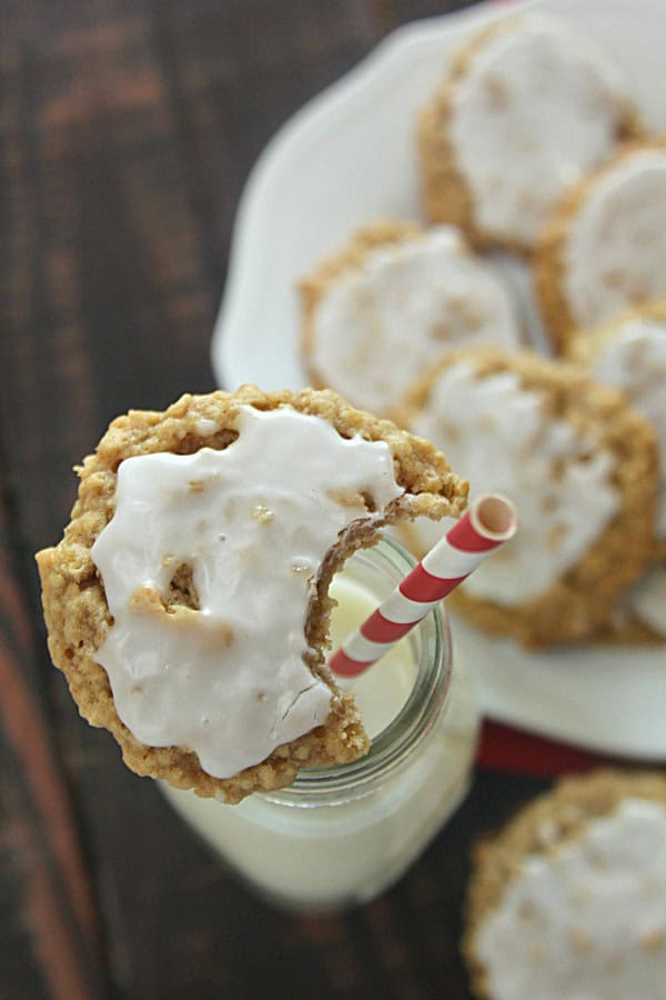 Iced Oatmeal Cookies from SixSistersStuff