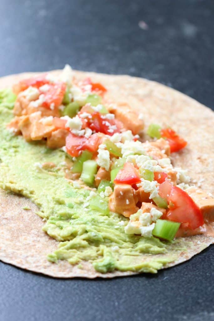 skinny buffalo chicken wraps
