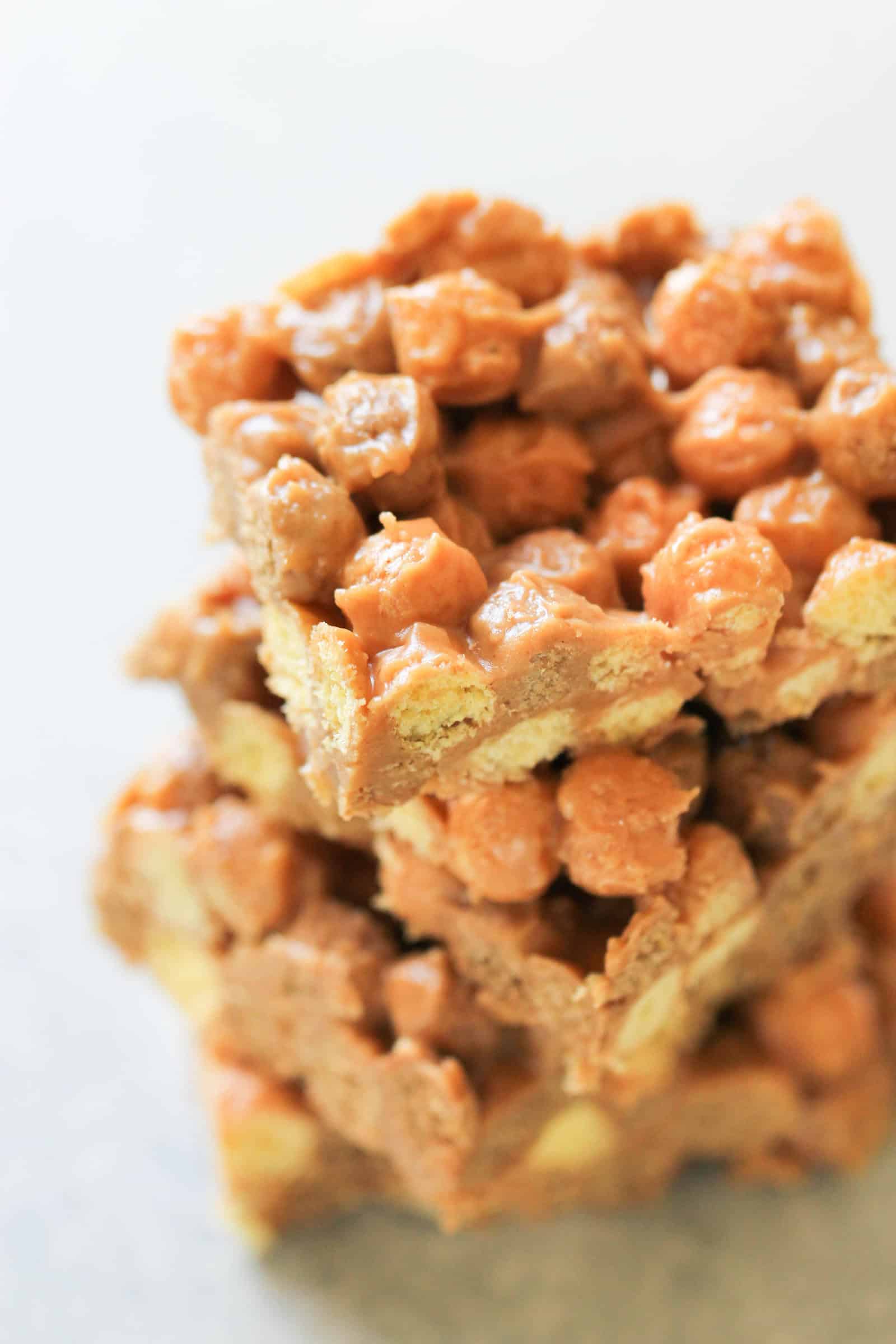 Reese’s Puffs Snack Bars stacked on a plate.