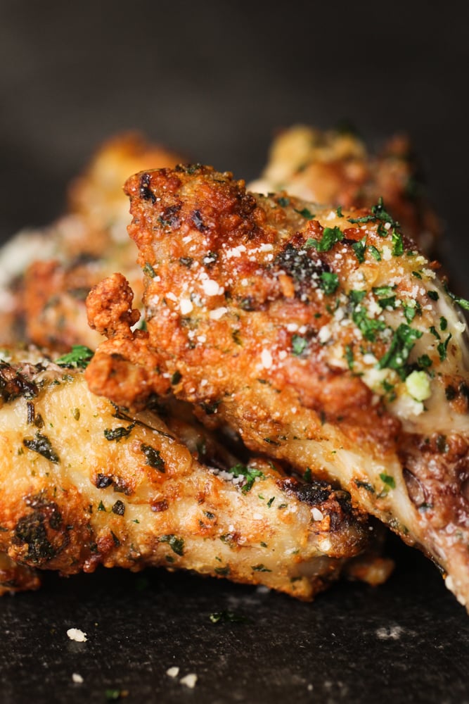 Garlic Parmesan Chicken Wings in an Air Fryer Recipe