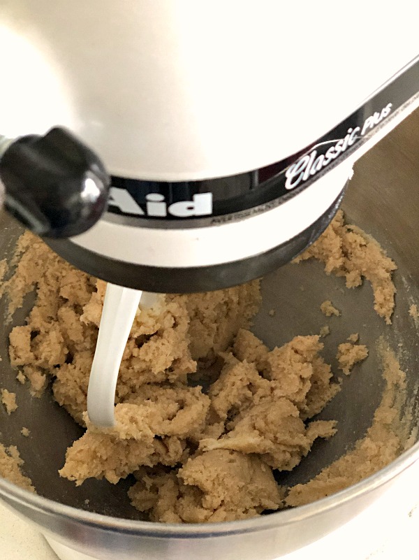 Stand mixer with Banana Pudding Cookie Dough inside