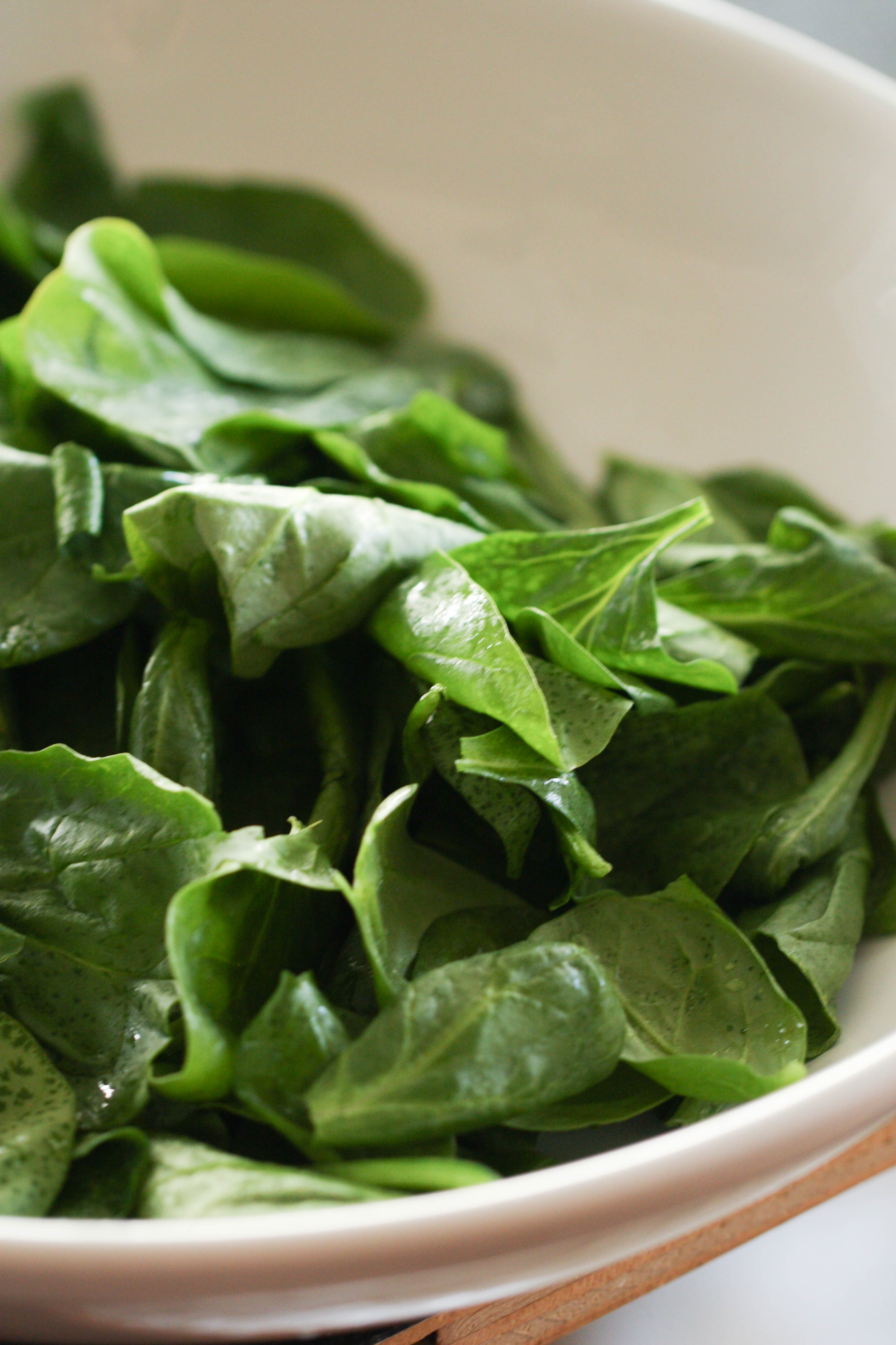 Fresh Spinach in a bowl