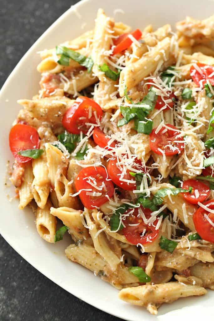 slow cooker alfredo pesto chicken and pasta