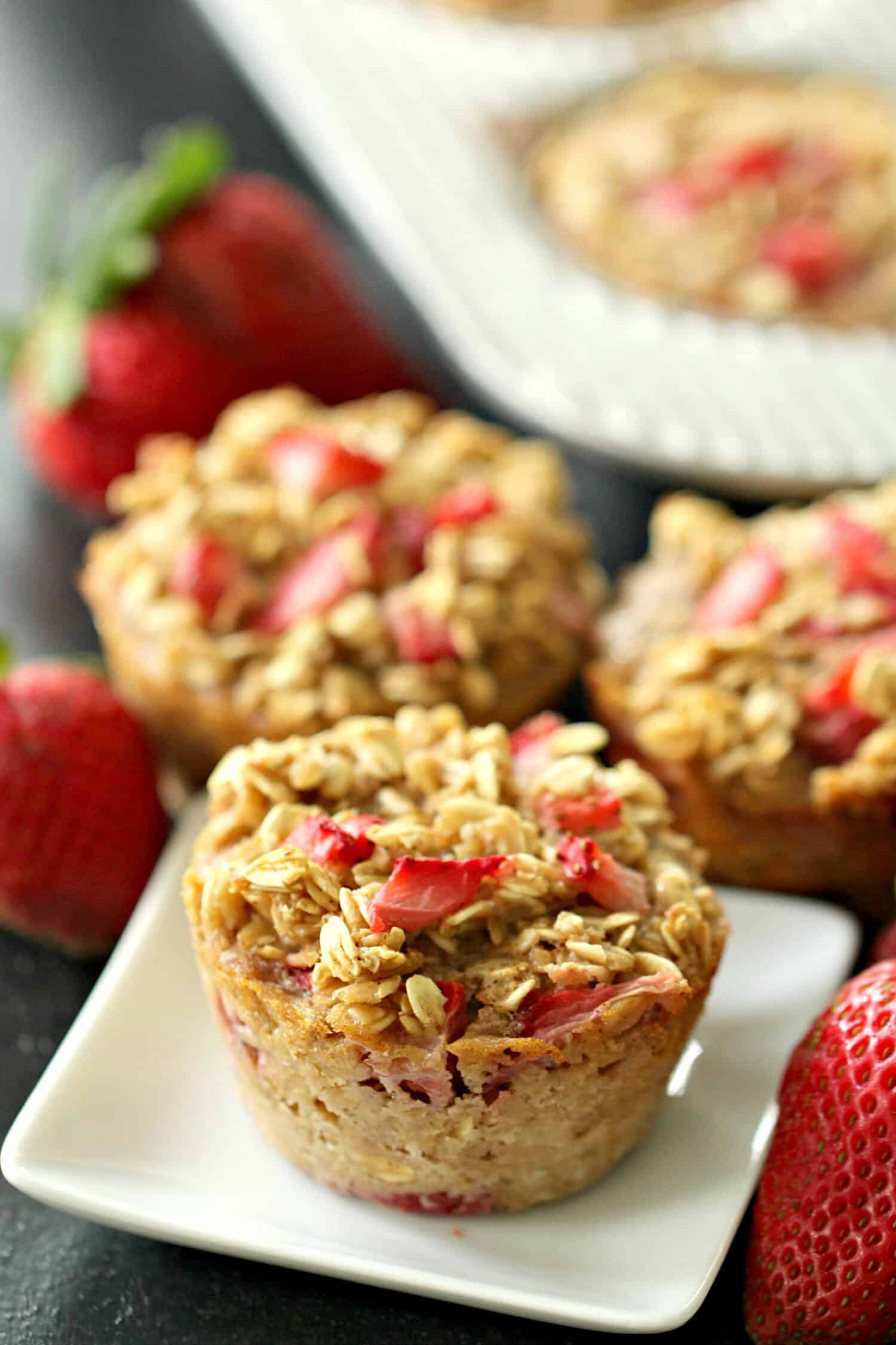 Healthy Strawberry Baked Oatmeal Cups Recipe