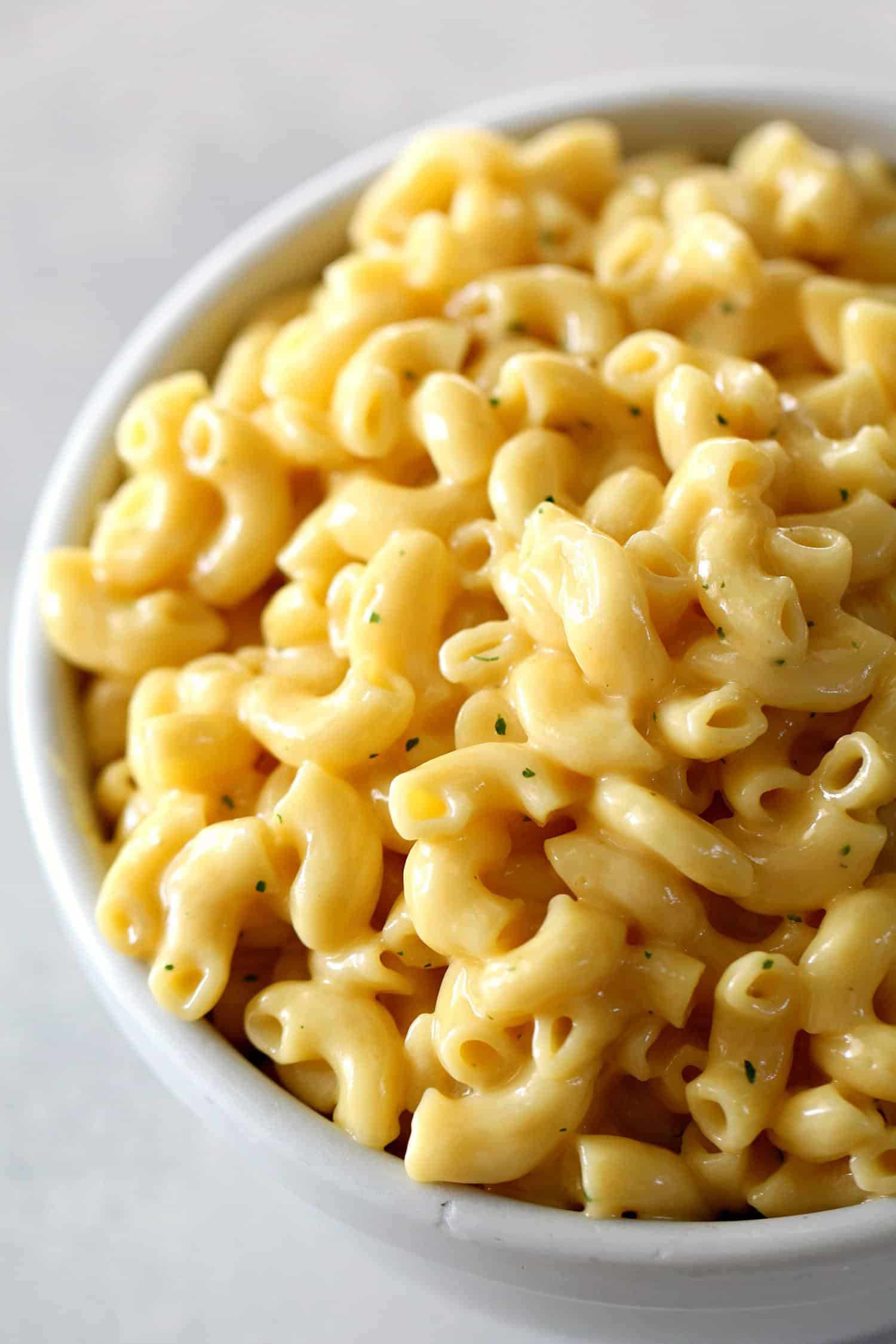 Bowl of cooked mac and cheese