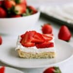 strawberry cake bars