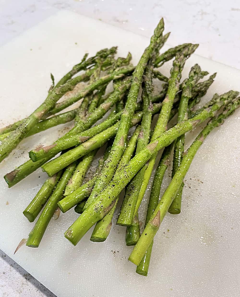 asparagus seasoned with olive oil and salt and pepper