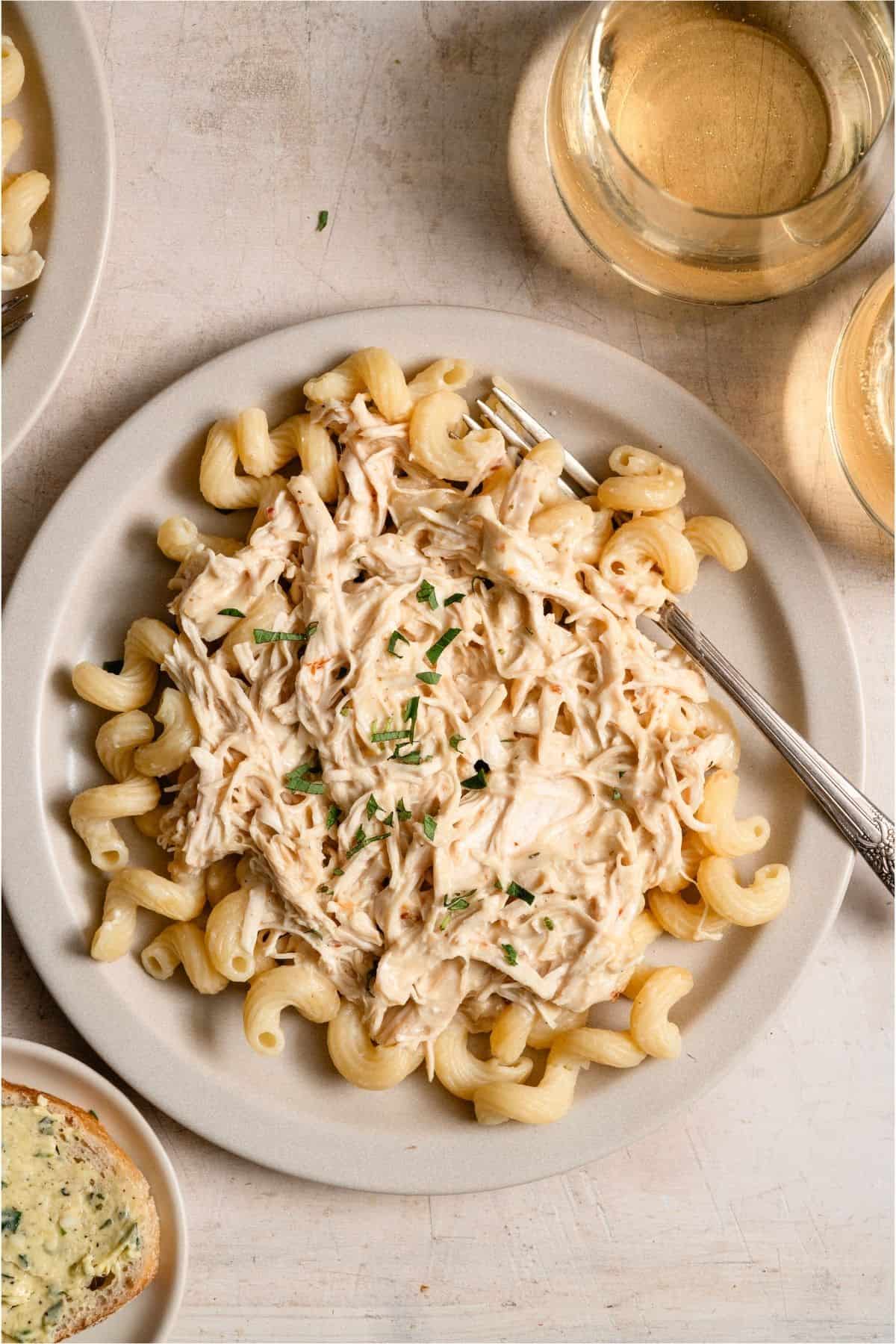 slow cooker Italian chicken with herbs and seasoning