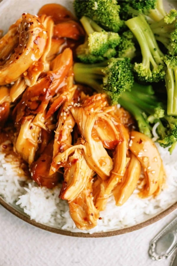 instant pot honey sesame chicken on rice with broccoli