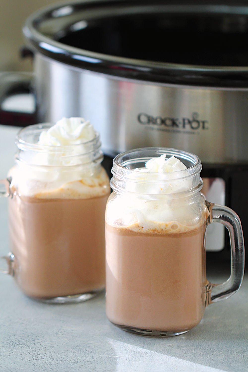 Homemade Slow Cooker Hot Chocolate Recipe (5 Ingredients)
