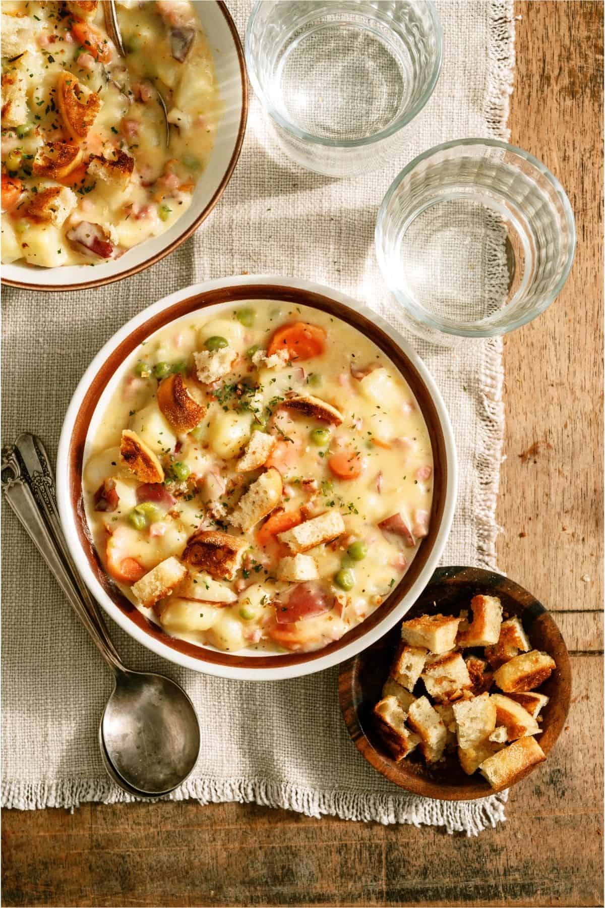 Cheesy Ham and Potato Soup