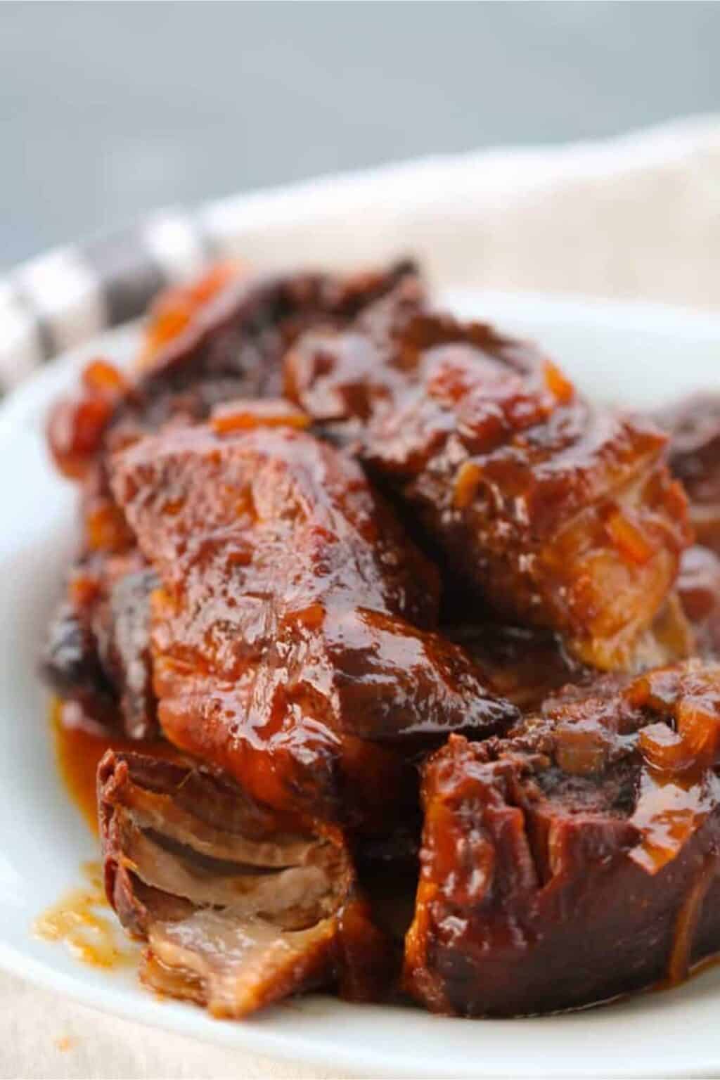 Easy Slow Cooker BBQ Country Style Ribs Recipe -SixSisters'Stuff