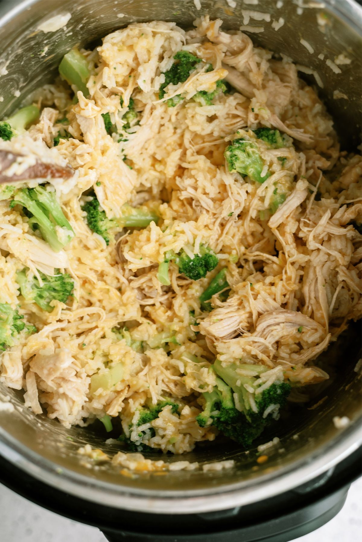 Cooked Rice, Chicken and Broccoli in Instant Pot