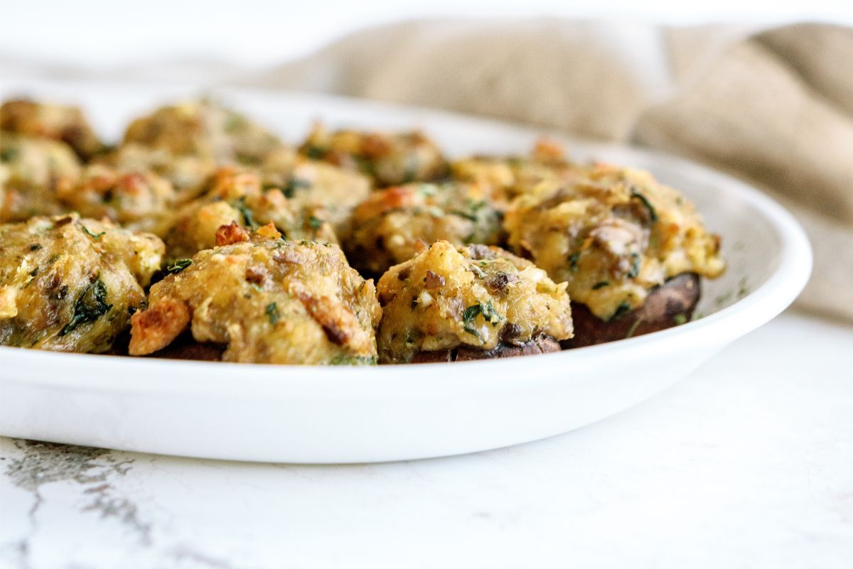 Parmesan Spinach Stuffed Mushrooms on a serving plate