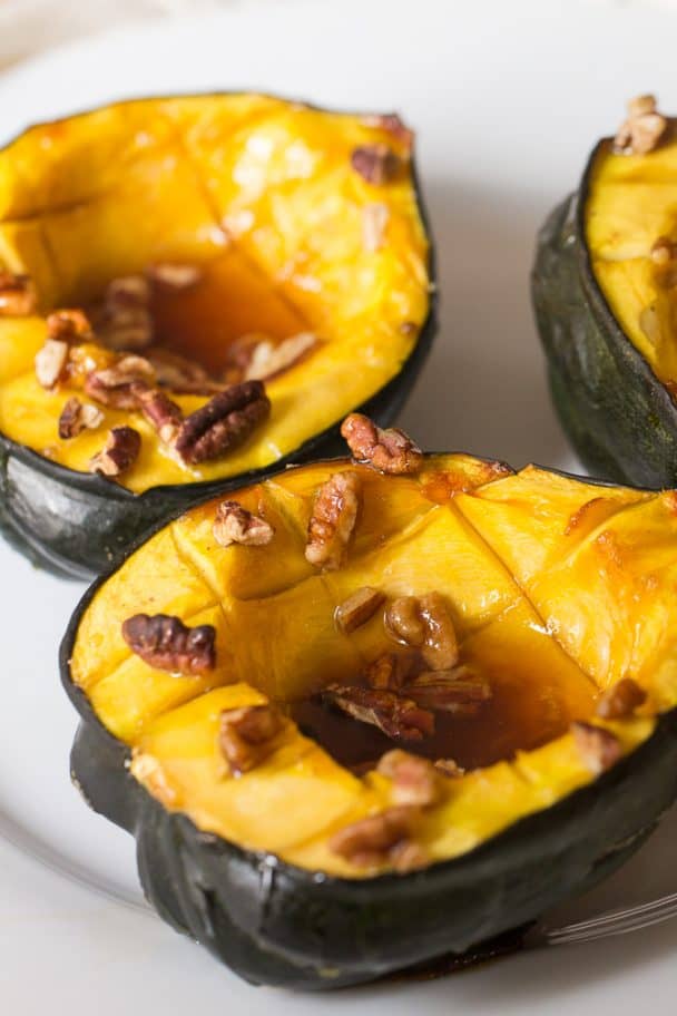 Maple Pecan Roasted Acorn Squash
