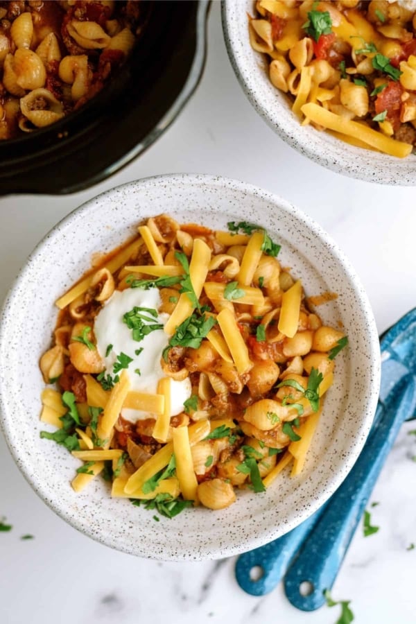 slow cooker cheesy beef taco pasta