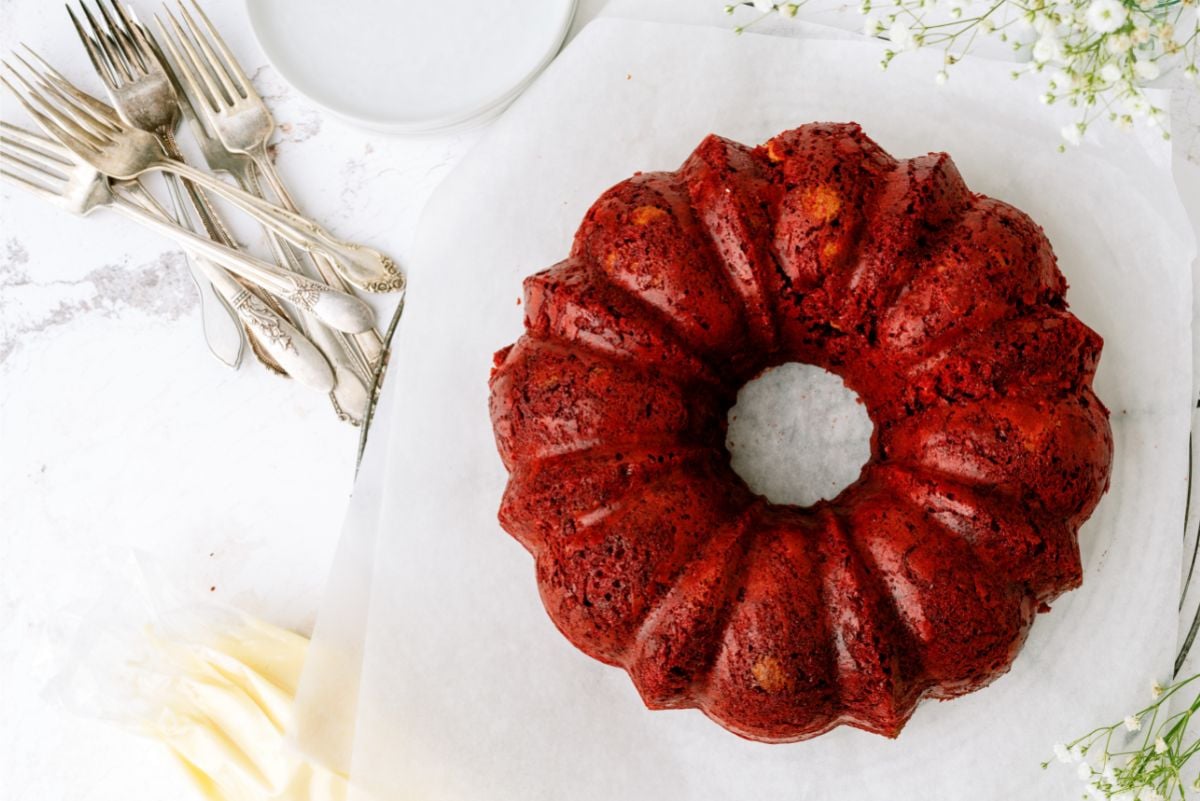Unfrosted Red Velvet Bundt Cake  on a serving plate
