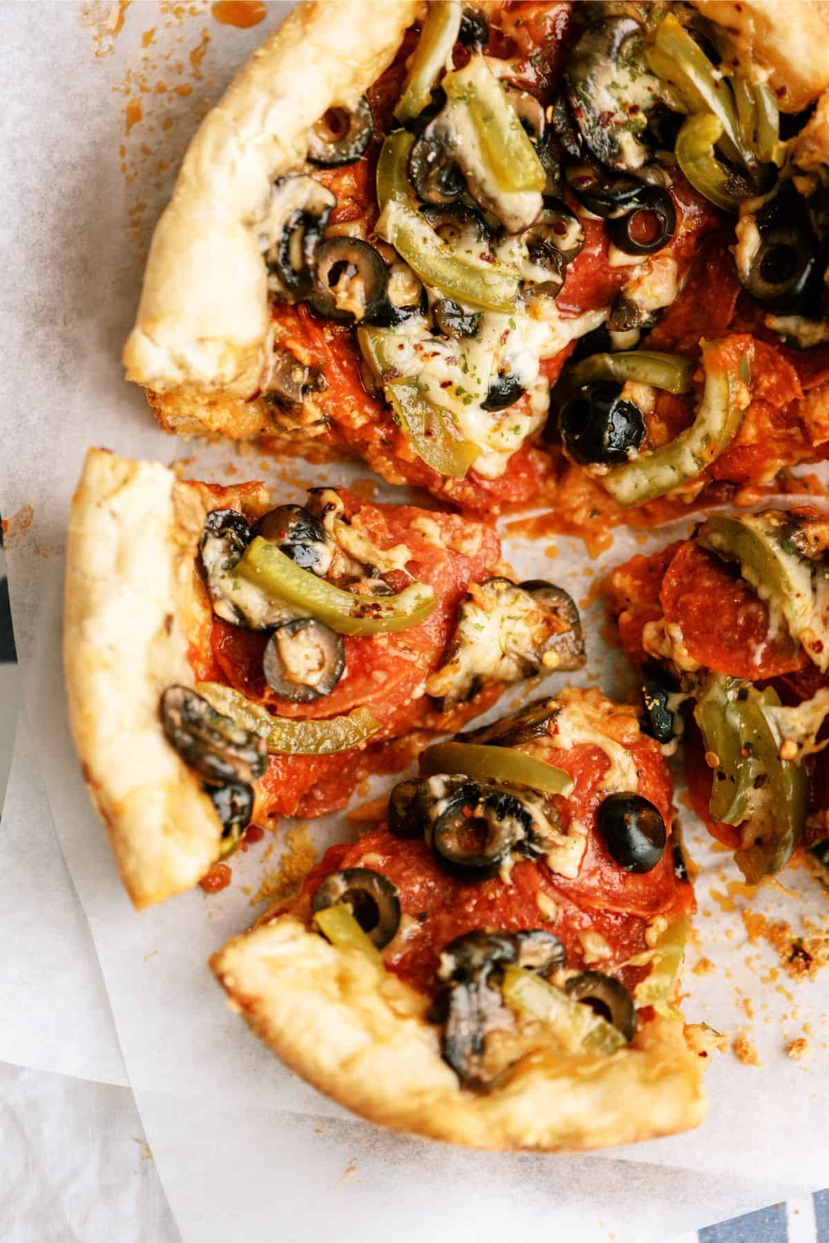 Slow Cooker Deep Dish Pizza